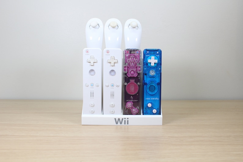 Wii Controller and Nunchuck Display Storage Stand image 3