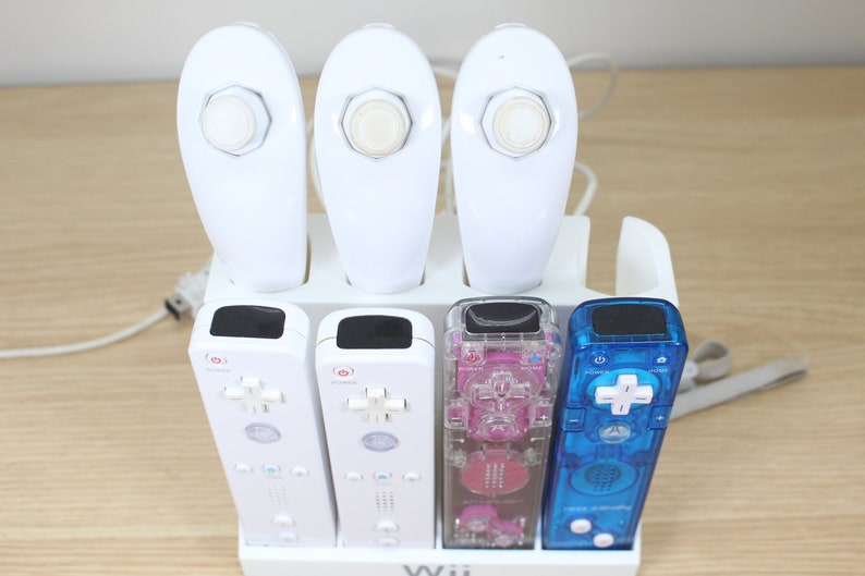 Wii Controller and Nunchuck Display Storage Stand image 4