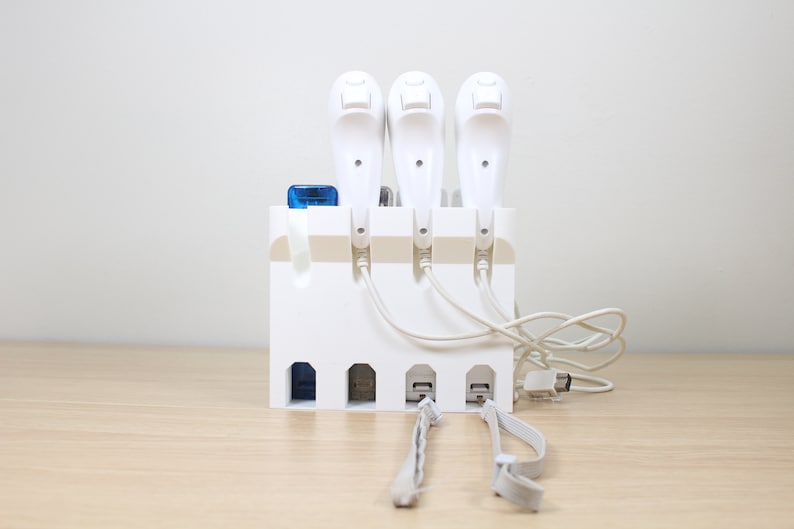 Wii Controller and Nunchuck Display Storage Stand image 6