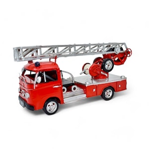 Vintage Metal Fire Truck Model: Mercedes-Benz T2 Inspired Decor