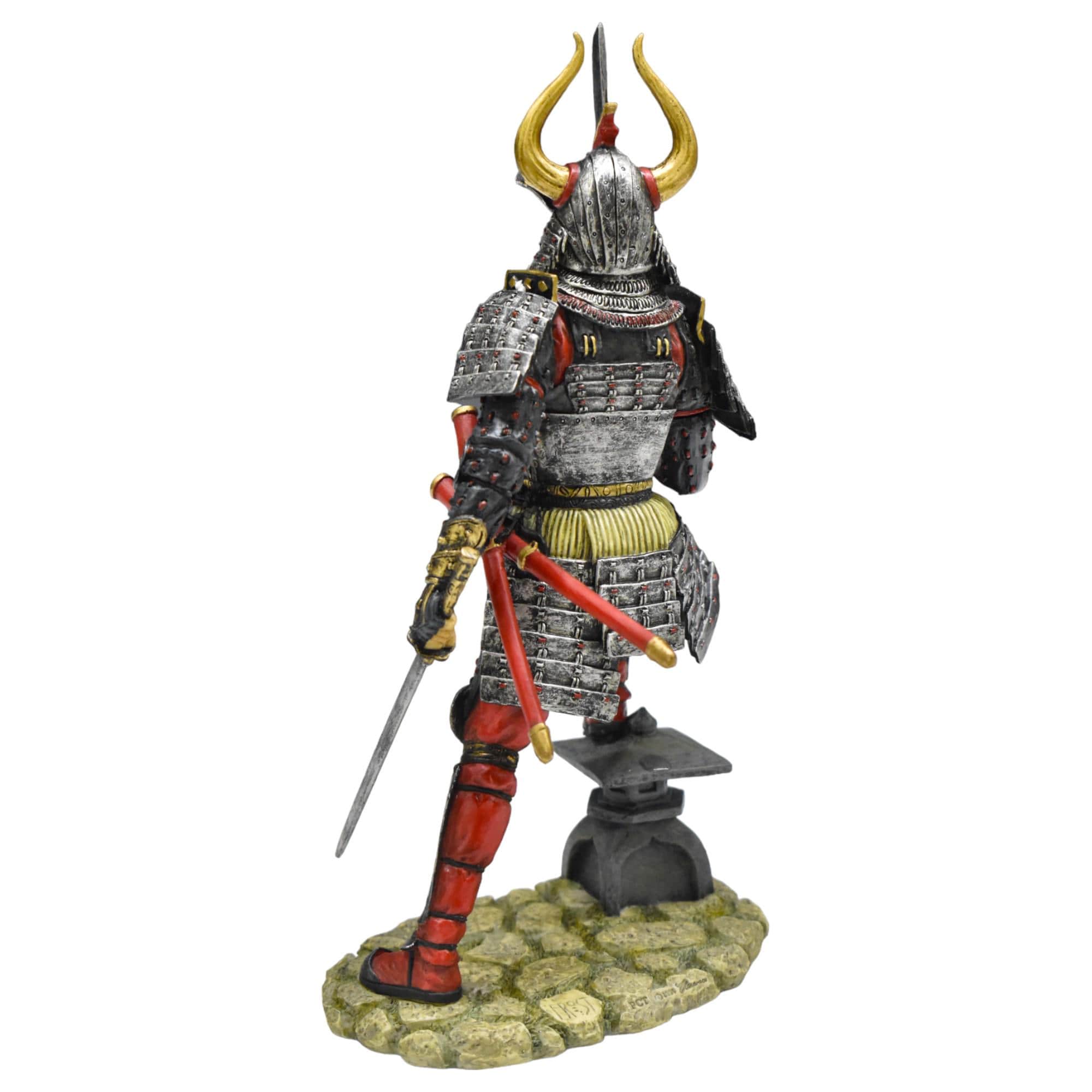 日本の武士の置物（刀を持つ） - 伝統的な鎧の展示像 - Etsy 日本