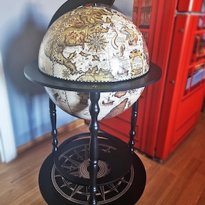 Zoffoli Vulcano Raven Black Globe Bar – Handgemaakte Italiaanse likeurkast – Vintage kaart drankenkar – Elegante zwarte barmeubels
