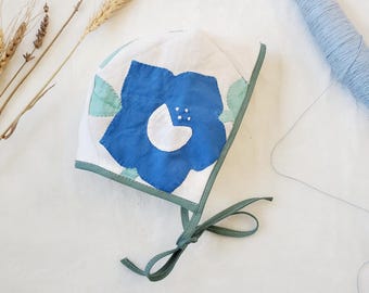 Reversable Baby Bonnet / Linen, Cotton & Lace / Hand Embroidered / Coming Home Outfit / First Baby Photo Outfit / Baby Shower Gift / Newborn
