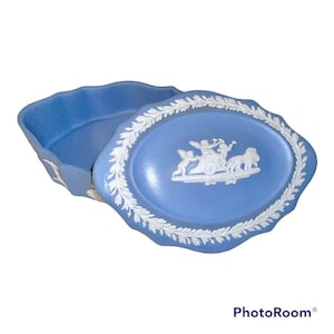 Vintage Wedgewood Trinket Box