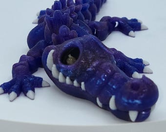 Miniature Crocodile Figurine: Mischievous Reptile Decor