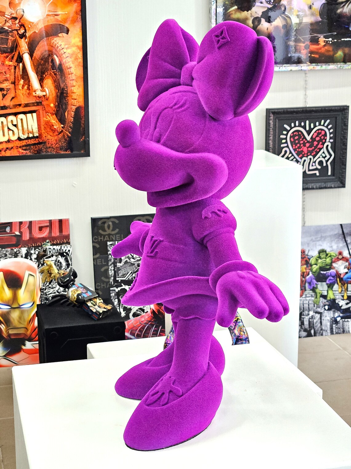 Minnie Violet Soft Velvet Fashion Edition – limited edition