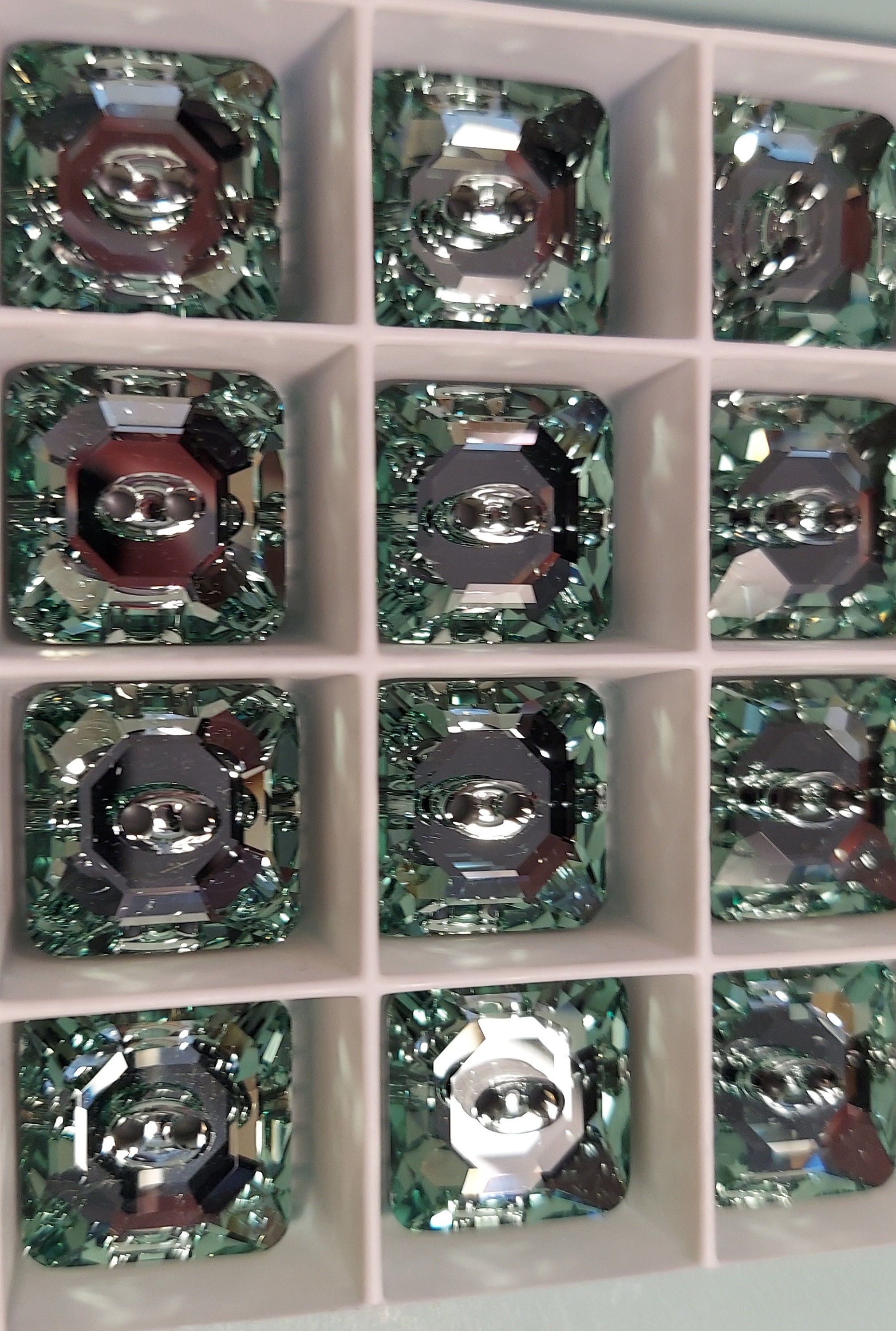 Swarovski Vintage RARITY 3017 Factory Half Box Chrysolite M-foiled 16mm ...