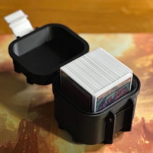 MTG Commander Deck Box – 3D Printed Vault-Style Case for 100+ Sleeved Cards | EDH Storage Box for Magic The Gathering | Gift for TCG Players
