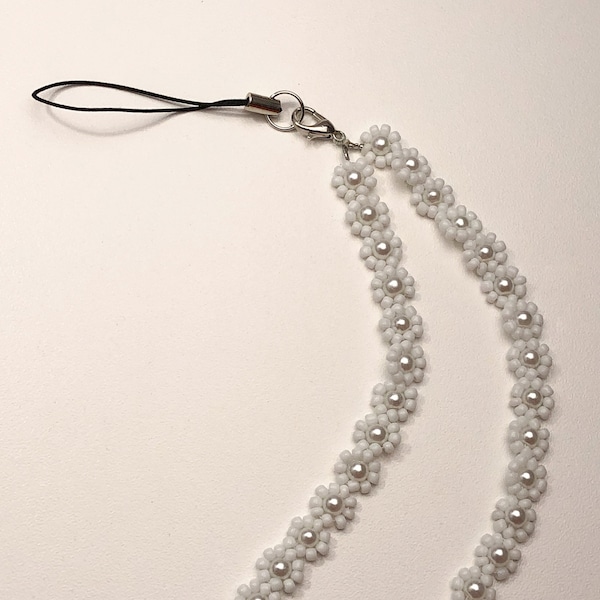 fiore & i | FLORAL mobile phone chain made of pearls for mobile phones and cameras