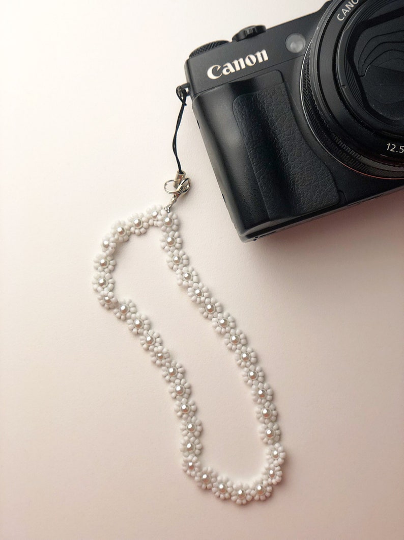 fiore & i FLORAL mobile phone chain made of pearls for mobile phones and cameras image 2