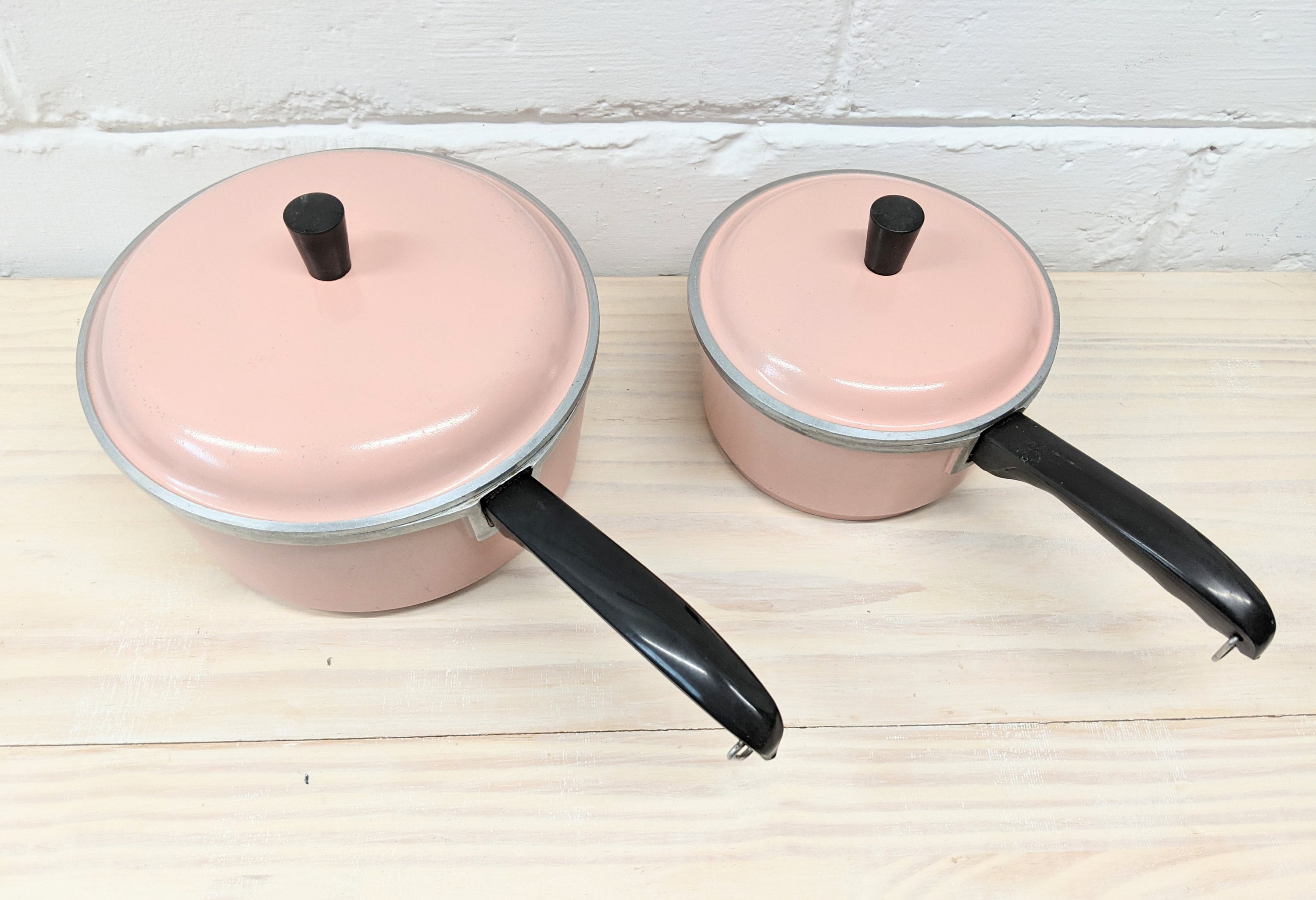 Rare Pink 3 Qt & 1 Qt Vintage Club Aluminum Saucepans set of 2 