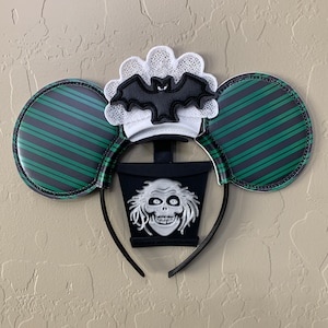 Disney Glow-In-The-Dark HatBox Ghost Headband Hanger, Mount Display Only