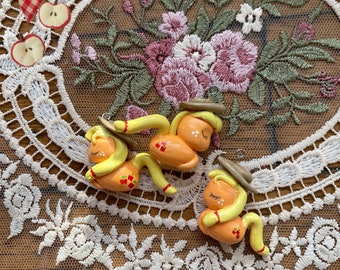 sleepy applejack - my little pony |  keychain - clay figure charm - handmade - fluttershy rarity pinkie pie twilight sparkle rainbow dash