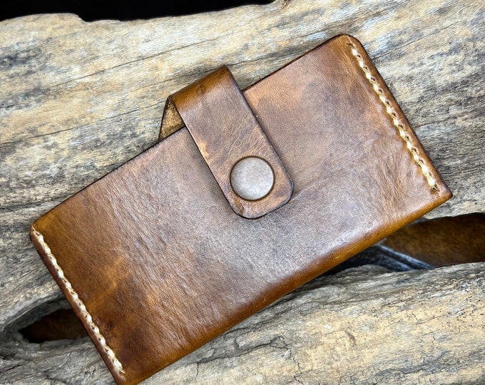 Handcrafted minimalist Leather Wallet