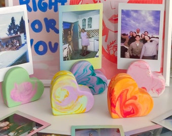 Handmade Jesmonite Heart Photo Holder – Colorful Swirl Instax Mini Stand