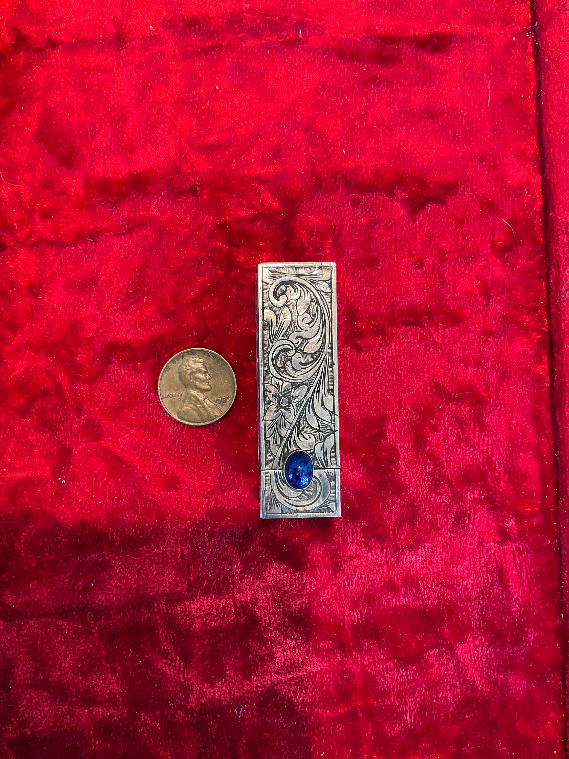 Vintage LIPSTICK HOLDER CASE 800 32g Silver Floral Etched Cobalt Blue Stone