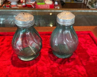 Jeanette swirl ultramarine depression glass salt and pepper shakers