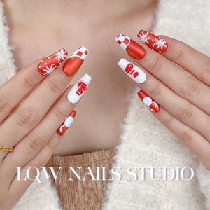 Christmas Press On Nails, Xmas Nails Luxury, Snow Pattern False Nails, Luxury Hand Painted Reusable Press on Nails, Winter Snowflakes Nails