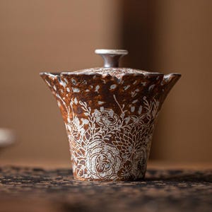 Handmade Pottery Gaiwan Tea Set: Silvering Flower Design (150ML)