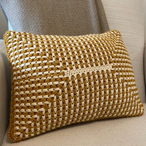 Crochet Pillow Pattern: The Autumn (PDF Pattern in English)