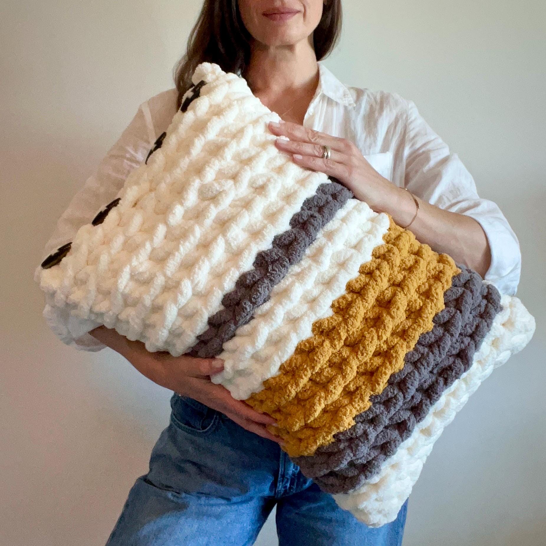 Crochet Pillow Pattern: Extra Large Striped Crochet