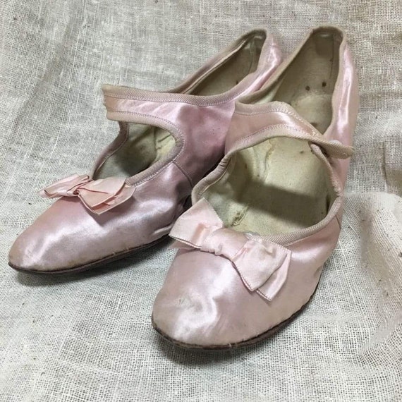 Antique 1900's childs Pump shoes