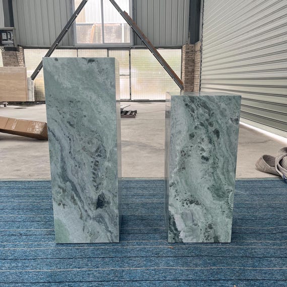 Handcrafted Green Marble Plinth: Modern Art Display Pedestal