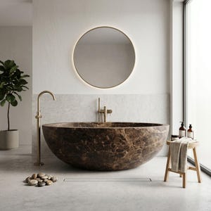 Specialtillverkat ovalt badkar i mörk Emperador-marmor: Lyxigt stenbadkar (157x94x59 cm)