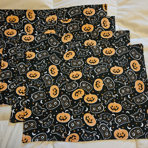 Retro-Style Halloween Cotton on Flannel Placemats Set of 4