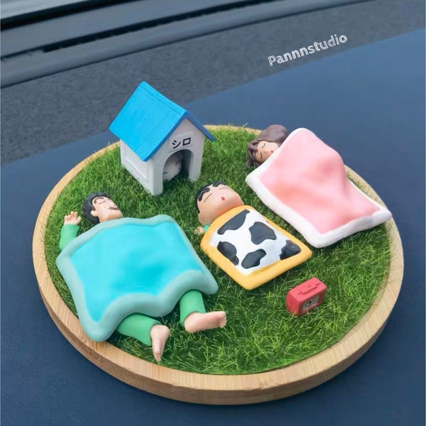 La familia D-SING Crayon Shin-chan está durmiendo, juguetes japoneses o Gashapons, pequeñas exhibiciones genuinas para decoración, regalo de cumpleaños