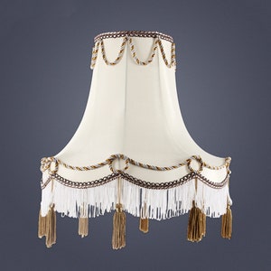 White Silk Handmade Lamp Shades With Tassels, European Style Lampshade For Table Lamp / Floor Light, Luxury LampShades