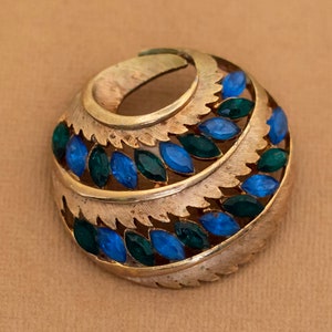 Vintage Spiral Elven Plant Gold Tone Broche van JJ - Y2