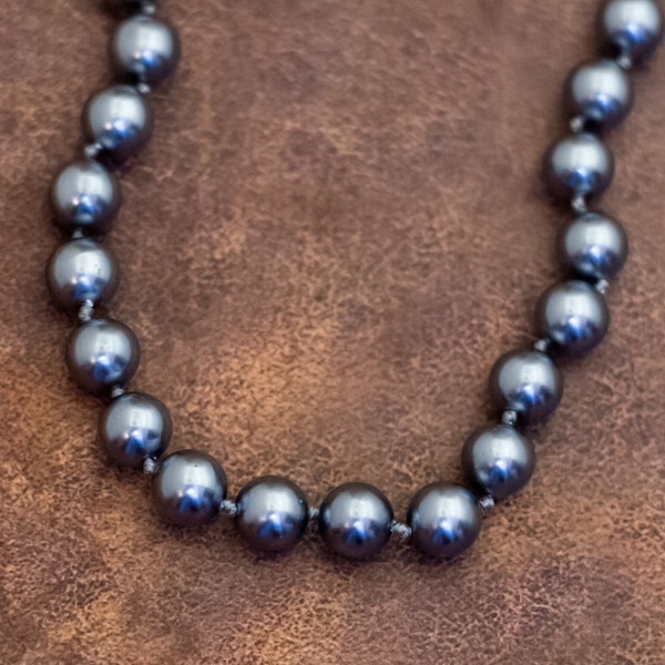 28 inch, Vintage Blue Silver Tone Elegant Spheres Beaded Necklace - Y28