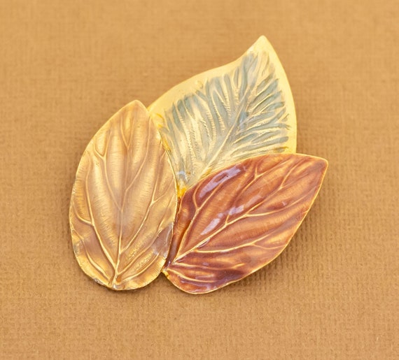 Vintage Three Intricate Leaves Unique Brooch by K… - image 1