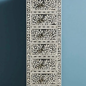Inlegwerk been zwarte bloemen Tallboy been inleg antieke handgemaakte bloemen Tallboy-meubels met 5 lades