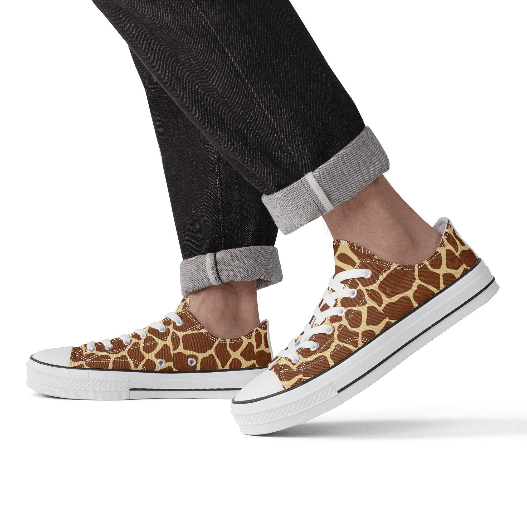 Giraffe 2024 print converse