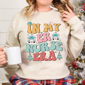 Notfall Abteilung Weihnachten Sweatshirt, benutzerdefinierte Weihnachten Er Krankenschwester Shirt, Notfall Krankenschwester Shirt, äh Weihnachten Shirt Geschenk für Krankenschwester