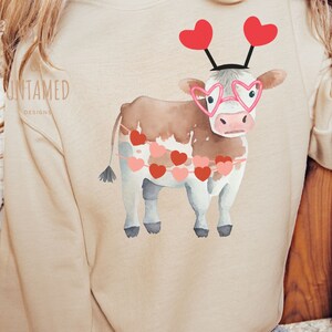 Valentines Day CowSweatshirt, Mothers Day, Women cow Sweatshirt, Love cows, Animal Sweatshirt, Funny Farmer Farm Hoodie, Shirt Valentine