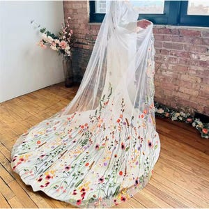 Wildflower Bridal Veil | Multicolor Floral Lace Bridal Veil | Custom Floral Bridal Veil |1 Tier Floral Bridal Veil | Unique Wedding Veil