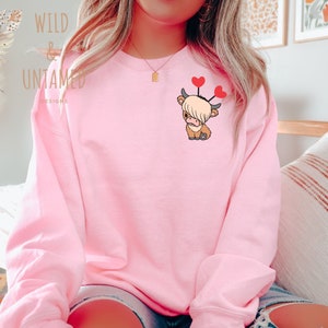 Valentines Day CowSweatshirt, Mothers Day, Women cow Sweatshirt, Love cows, Animal Sweatshirt, Funny Farmer Farm Hoodie, Shirt Valentine