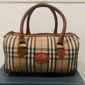 🌟 LARGE Authentic 🌟 Burberry bag check  Burberry bag, Trendy fashion,  Plaid and leather