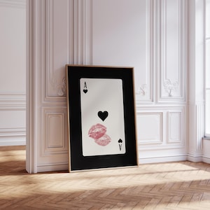 Stampe artistiche da parete alla moda, poster di carte da gioco, labbra retrò con bacio, asso di cuori, stampa Femme Fatale / estetica dell'appartamento / download immediato