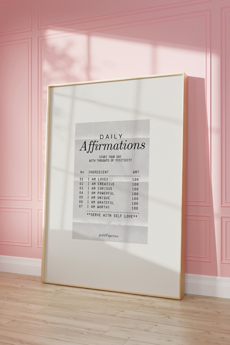 K&ouml;nnte beinhalten: Ein druckbarer Poster mit wei&szlig;em Hintergrund und schwarzem Text. Der Poster zeigt eine Liste von t&auml;glichen Affirmationen mit dem Titel "T&auml;gliche Affirmationen". Die Affirmationen beinhalten "Ich bin geliebt", "Ich bin kreativ", "Ich bin neugierig", "Ich bin m&auml;chtig", "Ich bin einzigartig", "Ich bin dankbar" und "Ich bin w&uuml;rdig".