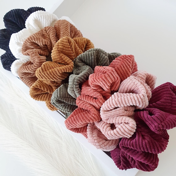 chouchou cheveux velours côtelé attache élastique scrunchie