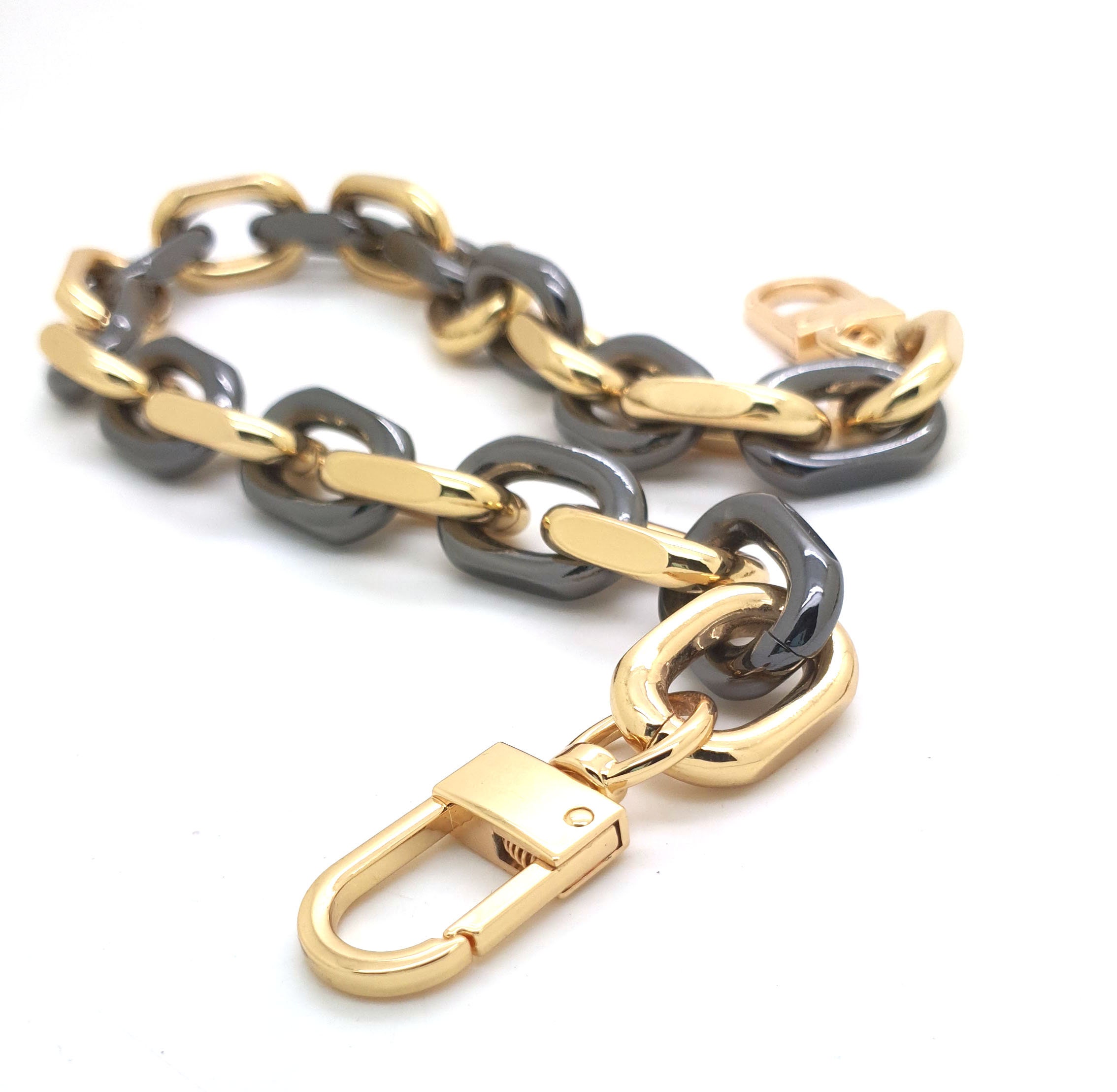 Chunky Chain Handle in Brown – AZALEA