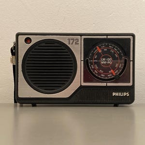 70&#39;s radio Philips 90AL172