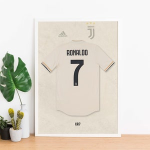 Ronaldo Juliste C. Ronaldo Juventus Jersey - Photorealistic Poster With Thermal ...