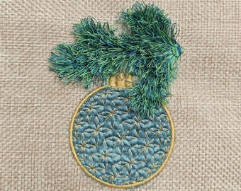 Christmas ball fringe applique embroidery file in 12 file formats for 100 m x 100 mm (4 x 4 inches) embroidery frame