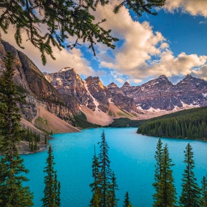 Moraine Lake Alberta Canada Banff National park