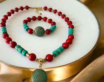 Handmade Turquoise Howlite Jewelry Set - Necklace and Bracelet - Gemstone Accessories - Handmade Jewelry